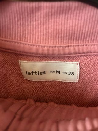 Chándal completo Lefties color rosa en buen estado