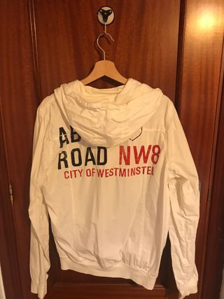 Chaqueta con capucha blanca hombre Talla M