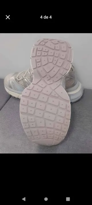 Zapatillas deportivas beige, plateadas y rosa