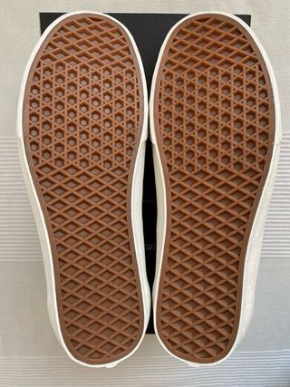Zapatillas Vault by Vans x Shane Gonzales