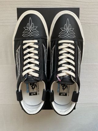 Zapatillas Vault by Vans x Shane Gonzales