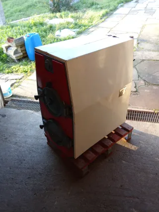 Caldera de leña Roca