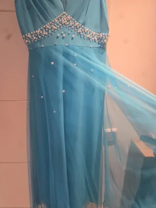 Vestido fiesta largo azul con perlas