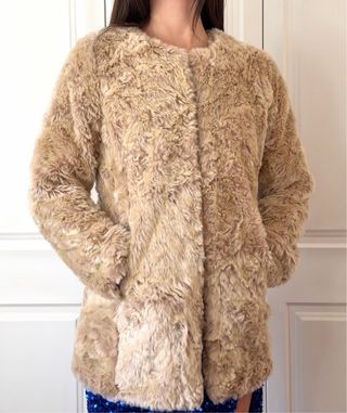 Abrigo pelo beige talla S