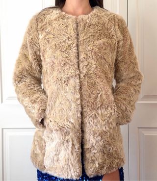 Abrigo pelo beige talla S