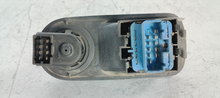 MANDO ELEVALUNAS DELANTERO IZQUIERDO RENAULT TRAF