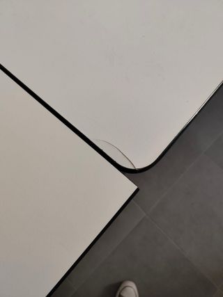 Mesa extensible blanca y negra