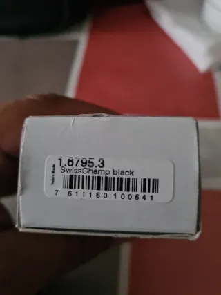 Navaja Victorinox Swiss Champ Negra