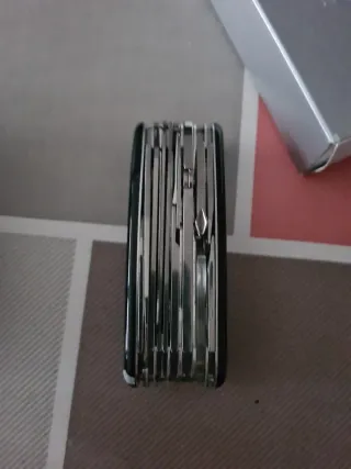 Navaja Victorinox Swiss Champ Negra