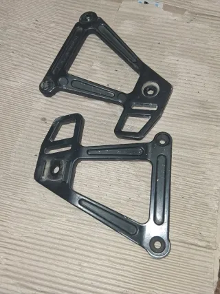 Soportes Estriberas Traseras KTM 640 LC4