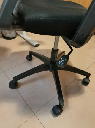 Silla de oficina negra Offichair