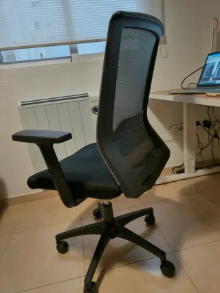 Silla de oficina negra Offichair