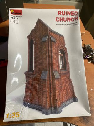 Miniart 35533 Chiesa in Rovina 1:35