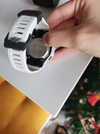 Reloj G-Shock Blanco y Negro