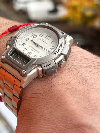 Casio AQ-150W Vintage Doble Pantalla 100M