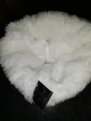 Cappello invernale con pon pon