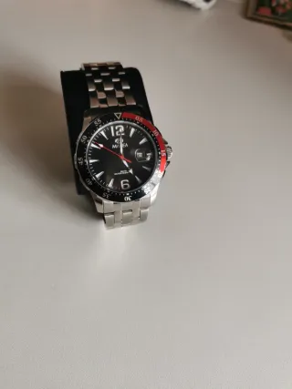 Reloj Marea Negro y Plateado