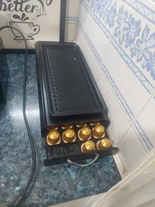 Cafetera Nespresso Negra