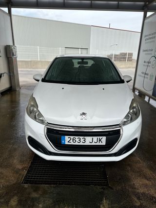 Peugeot 208 2016