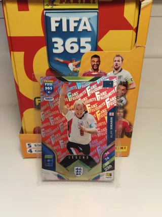 Carta Panini FIFA 365 Alan Shearer Legend