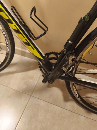 Bicicleta de carretera Scott – Negro y amarillo