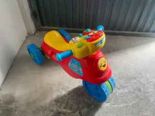 Moto correpasillos musical VTech