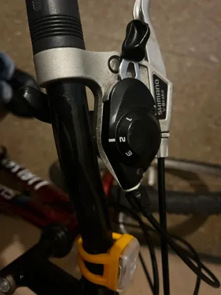 Bicicleta Shimano Lialsan MTB 18 Vermelha