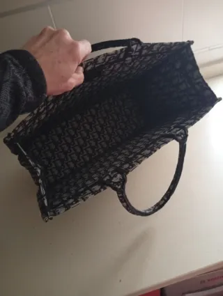 Bolso Dior Book Tote Beige y Negro