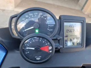 BMW F800ST Azul con Maletas