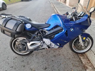 BMW F800ST Azul con Maletas