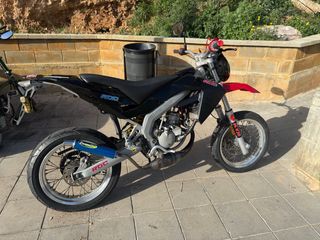 Aprilia SX 50 derbi senda ciclomotor