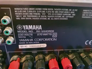 Amplificador Yamaha RX-V440RDS Plata