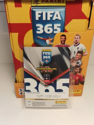 Carta Paolo Maldini FIFA 365 paralela roja.