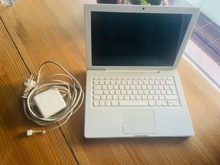 MacBook Blanco 13 (2009) + Cargador