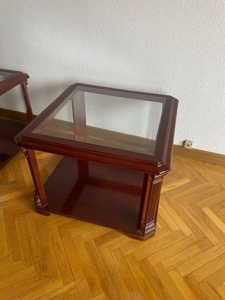 Mesas de centro de madera y cristal