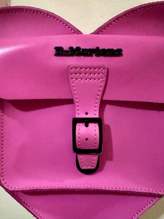 Bolso Corazón Dr. Martens Fucsia Original