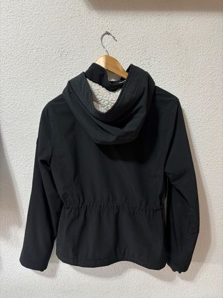 Chaqueta Hollister impermeable azul