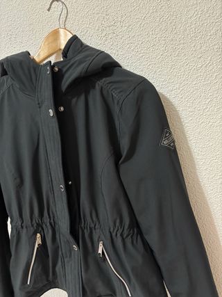 Chaqueta Hollister impermeable azul
