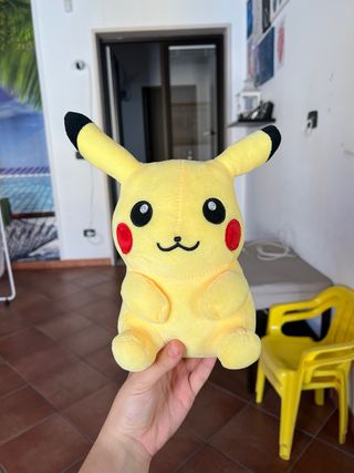 Pupazzo Pikachu Pokemon Peluche