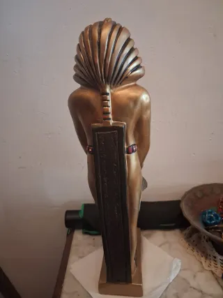 Figura Egipcia Dorada