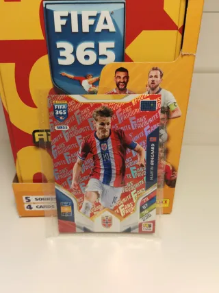 Carta FIFA 365 Martin Ødegard paralela roja.