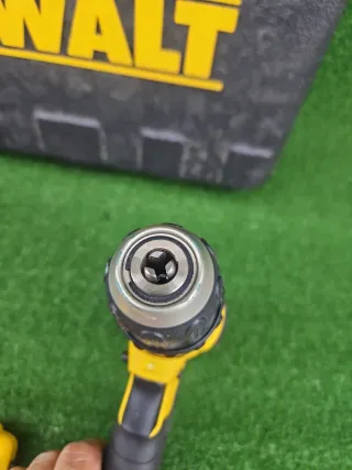 Taladro Atornillador Dewalt DCD710D2 10.8V