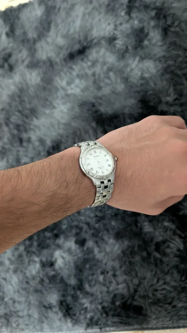 Reloj Seiko V732-0400 Cuarzo Plata/Blanco