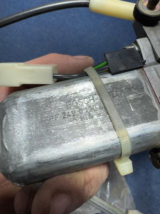 Pegaso Troner Comet elevalunas completo original