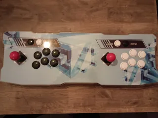 Consola Arcade Clásica Roja y Blanca