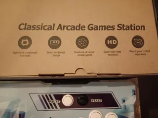 Consola Arcade Clásica Roja y Blanca