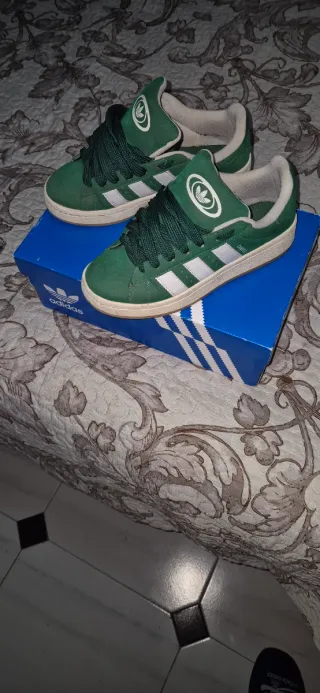 Adidas Campus Verdes y Blancas