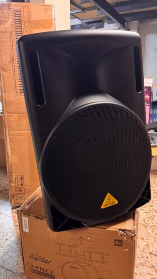 Altavoz Behringer B215D PA