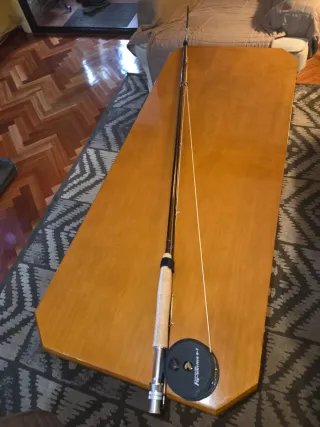 Caña de pesca a mosca con funda