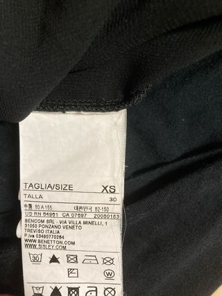 Blusa Benetton escote drapeado y transparencias